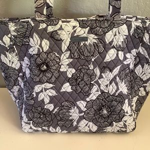Vera Bradley Grand Tote gray floral